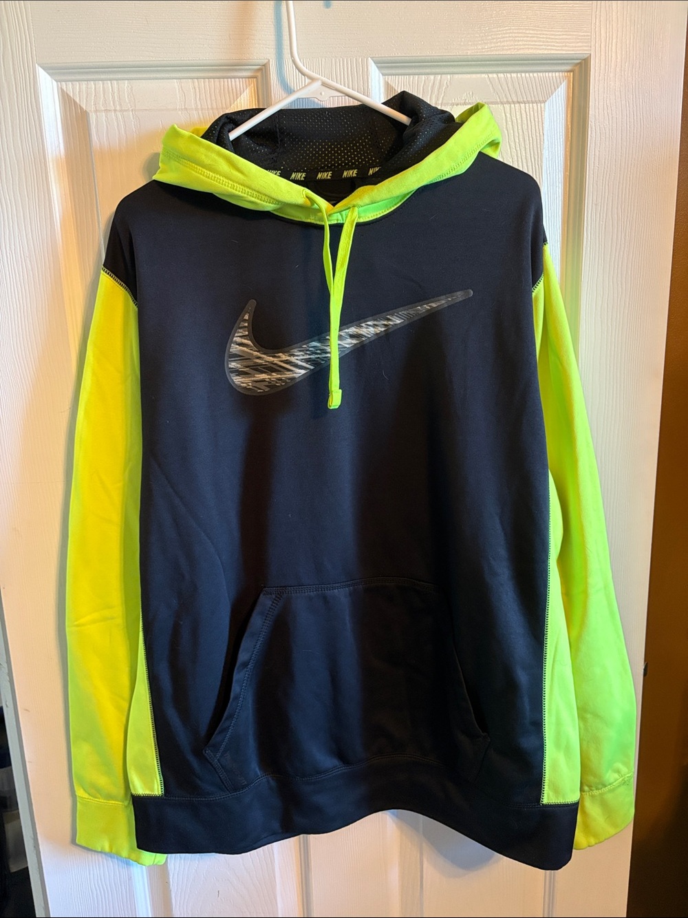 Nike Men’s Black Hoodie with Neon Yellow Accents